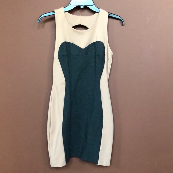 Kaii Dresses & Skirts - Sexy bodycon sleeveless black and beige dress